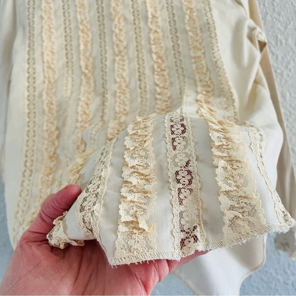 Vintage Cream Ruffle Lace Blouse - Picture 2 of 11